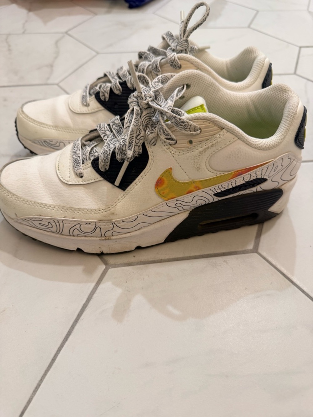Nike Air Max 90 “save our planet” sneakers size 6Y Color changing swoosh
